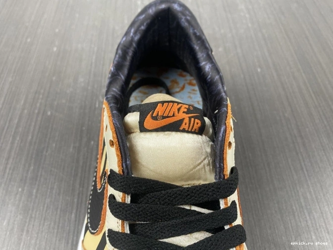 Rep 1 Tiger of OG Year Jordan Low the Air DH6932-100 0714